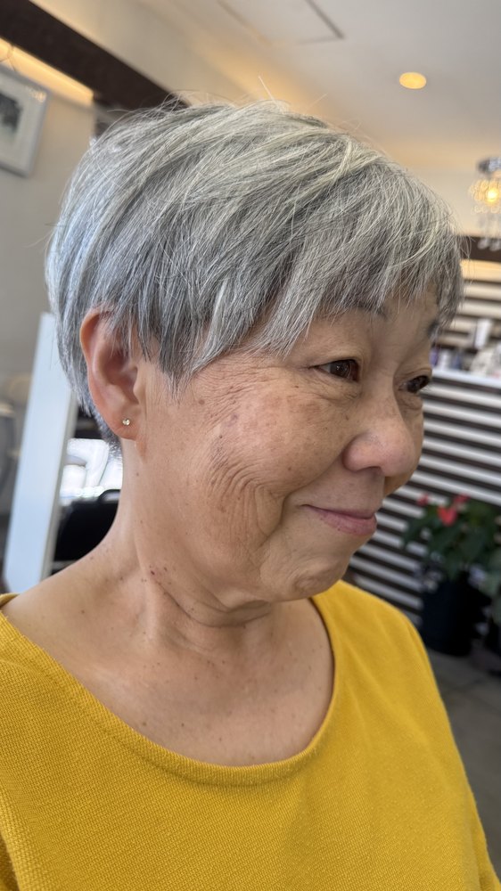 カット後、微笑むぴっぴさん